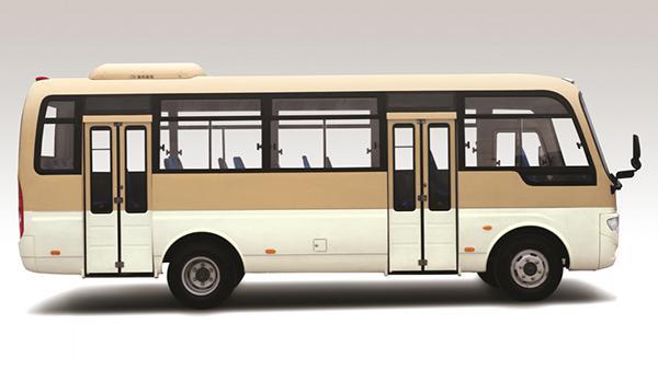  Ônibus de turismo 7-8m, XMQ6728 